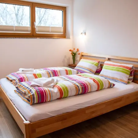 Appartamento Haus Raggl Landeck Esterno foto