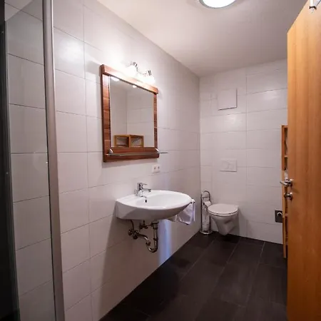 Appartamento Haus Raggl Landeck Esterno foto